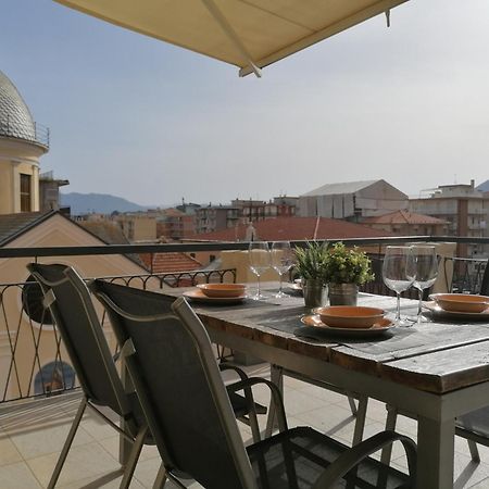 Casa Bartelli - Ceriale Appartement Buitenkant foto